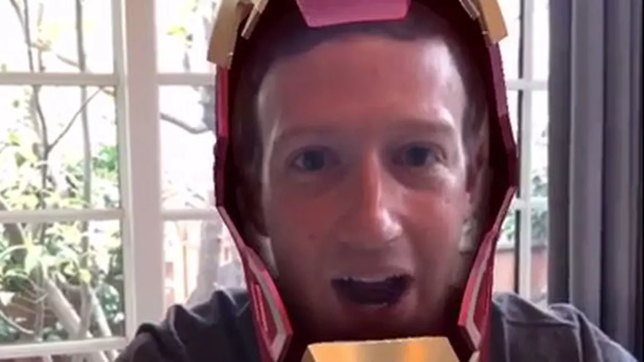 "Am un costum de Iron Man": Mark Zuckerberg urează bun venit echipei MSQRD în ograda Facebook cu ajutorul unui filmuleț în care apare cu masca personajului pe față (VIDEO)
