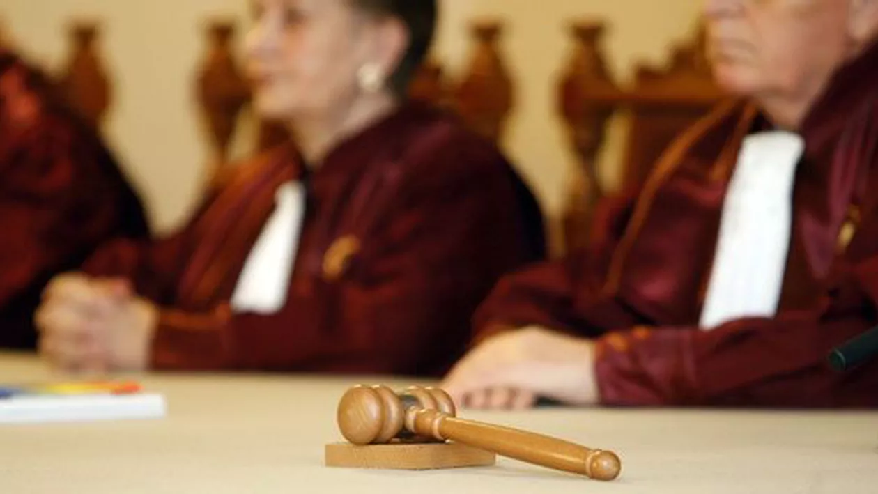 Opinii separate ale judecătorilor CCR: Excepția invocată de turcii Ziya, Noori și Mehdi trebuie respinsă pentru că au fost interceptați în baza vechiului Cod de Procedură Penală