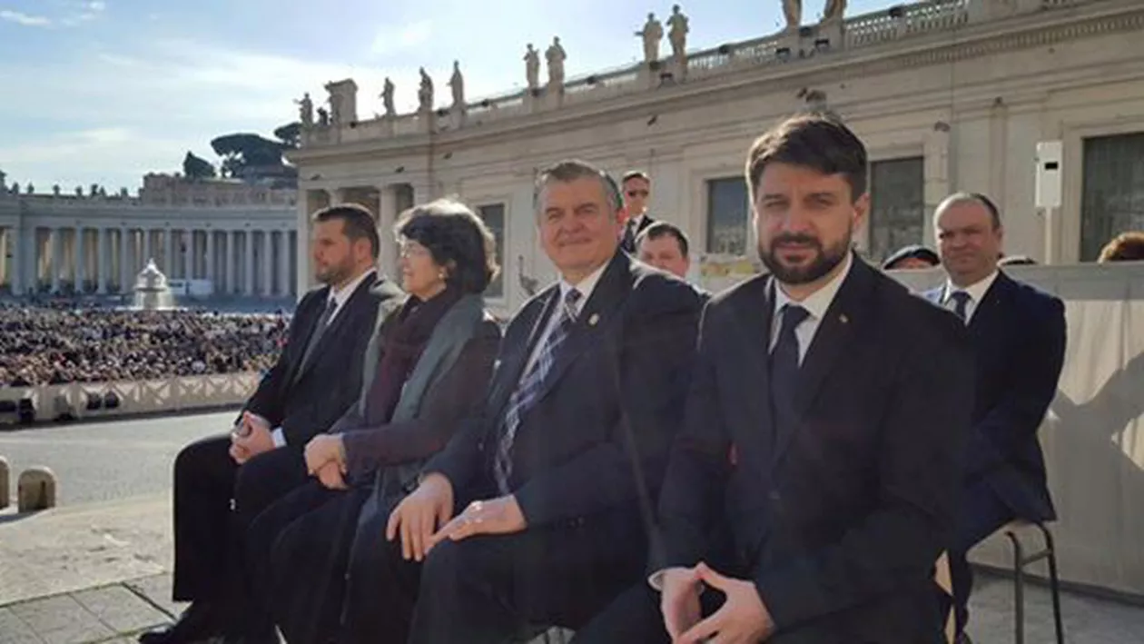 "Doamne, dă-ne voturi!": Bisericile din Italia, luate cu asalt de reprezentanții Autorității Electorale Permanente (FOTO)