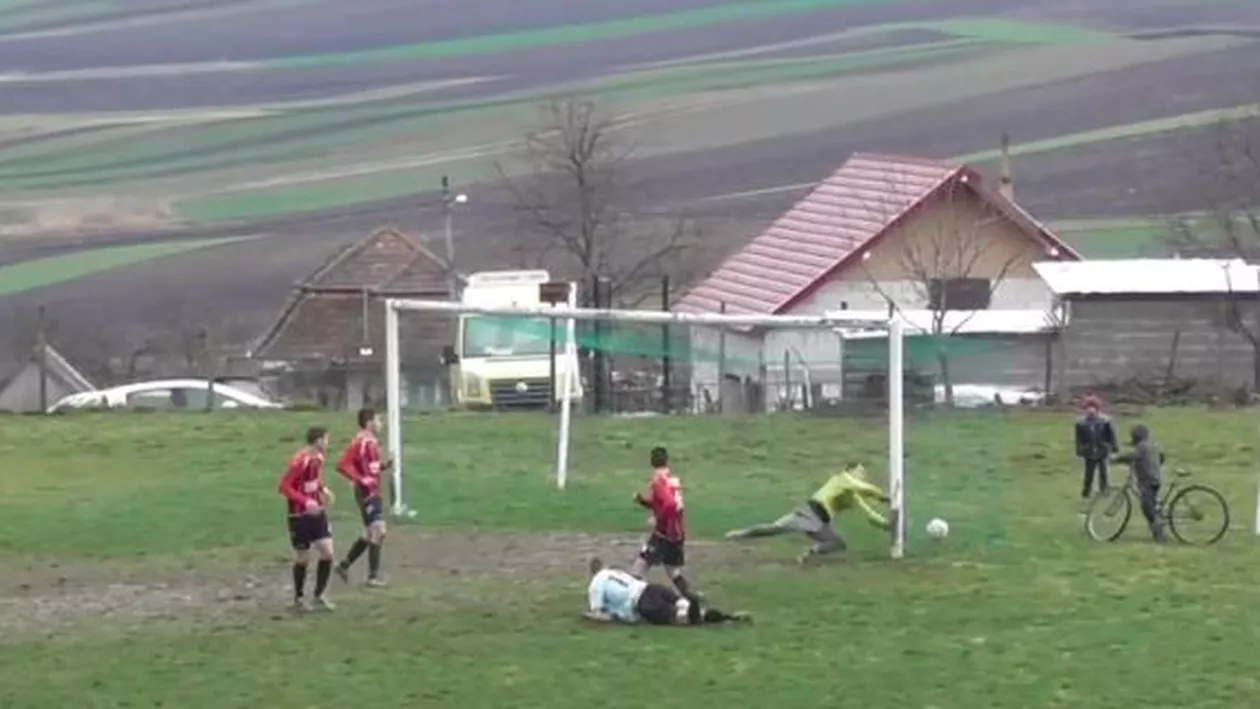 Meci nebun în liga județeană din Cluj între Tritenii de Jos şi AS Potaissa Turda. Arbitrul a validat un gol văzut numai de el (VIDEO)