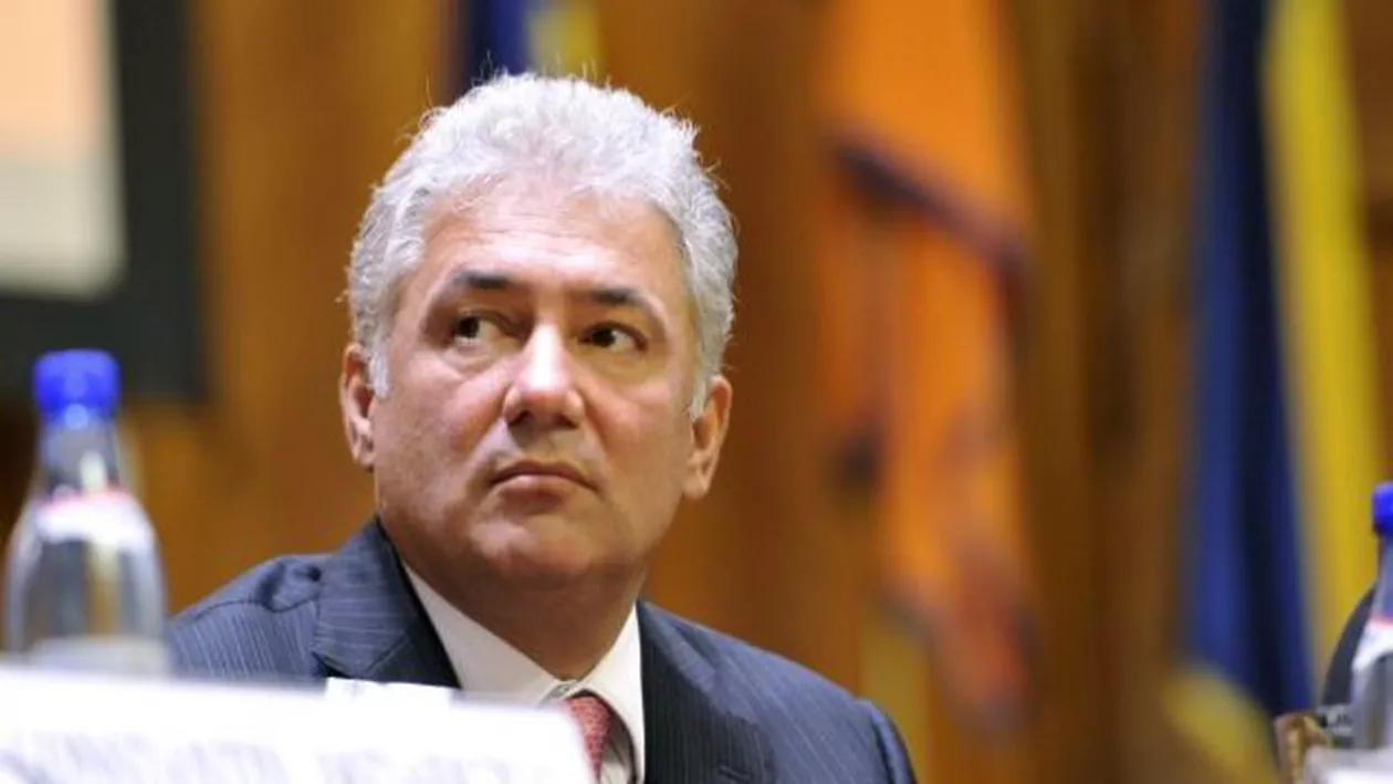Adriean Videanu, fost ministru al Economiei, a ajuns la DIICOT pentru a fi audiat în dosarul „gazelor ieftine” (VIDEO)