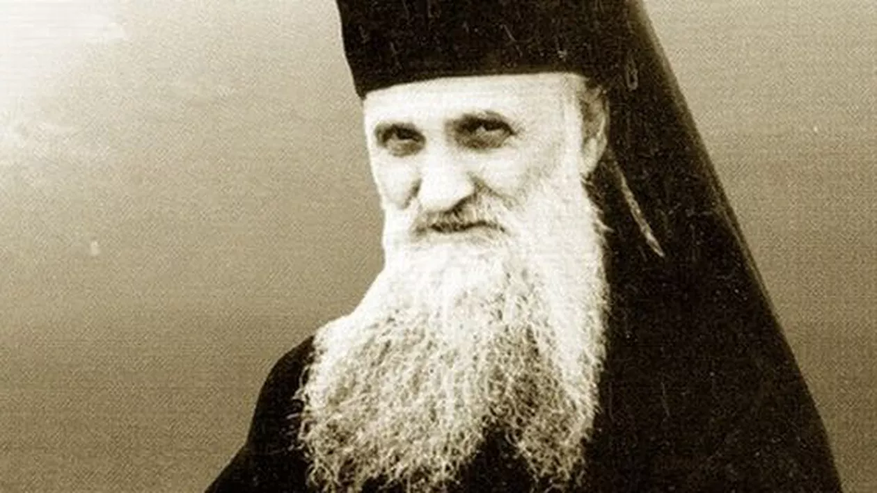 Părintele Ilarion Argatu, despre fumători: Vin diavolii şi le afumă cămaşa botezului cu tămâia Iadului, cu tot fumul de ţigară pe care l-au fumat