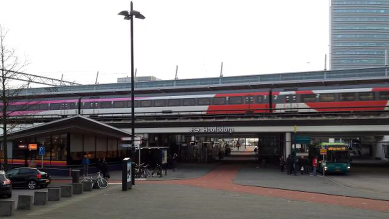 Gară din apropiere de Amsterdam, închisă temporar pentru verificarea unui tren. Alarma s-a dovedit a fi falsă