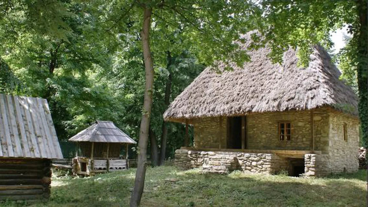 Klaus Iohannis a conferit Ordinul Meritul Cultural Muzeului Satului, cu ocazia împlinirii a 80 de ani de la înființare