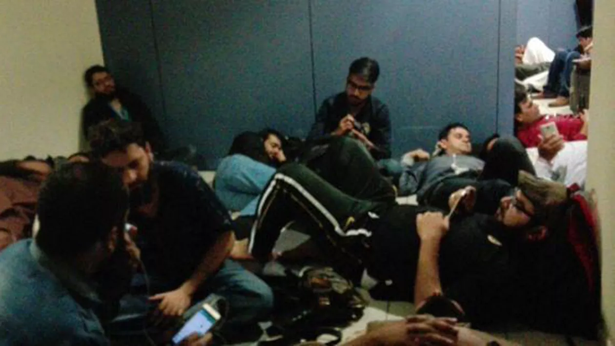 Moscova: Peste 130 de pakistanezi au fost reținuți pe aeroport și expulzați înapoi în țara lor