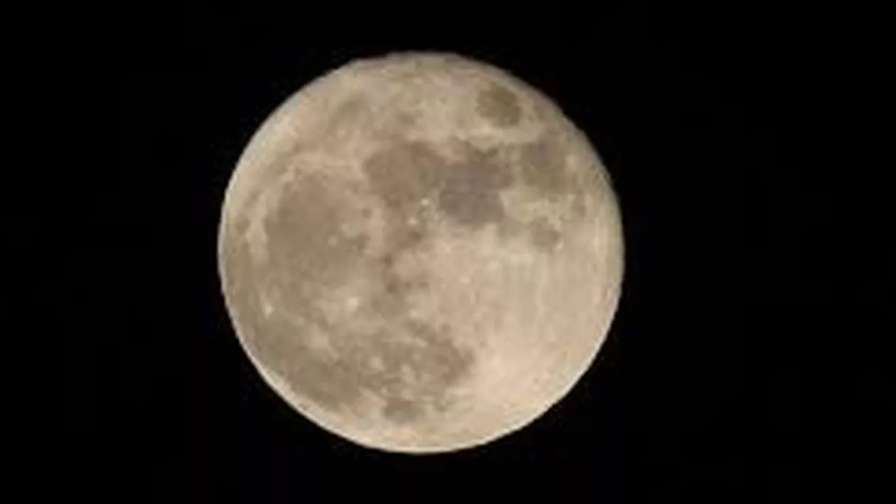 Luna ar putea fi colonizată de om în cinci-șapte ani