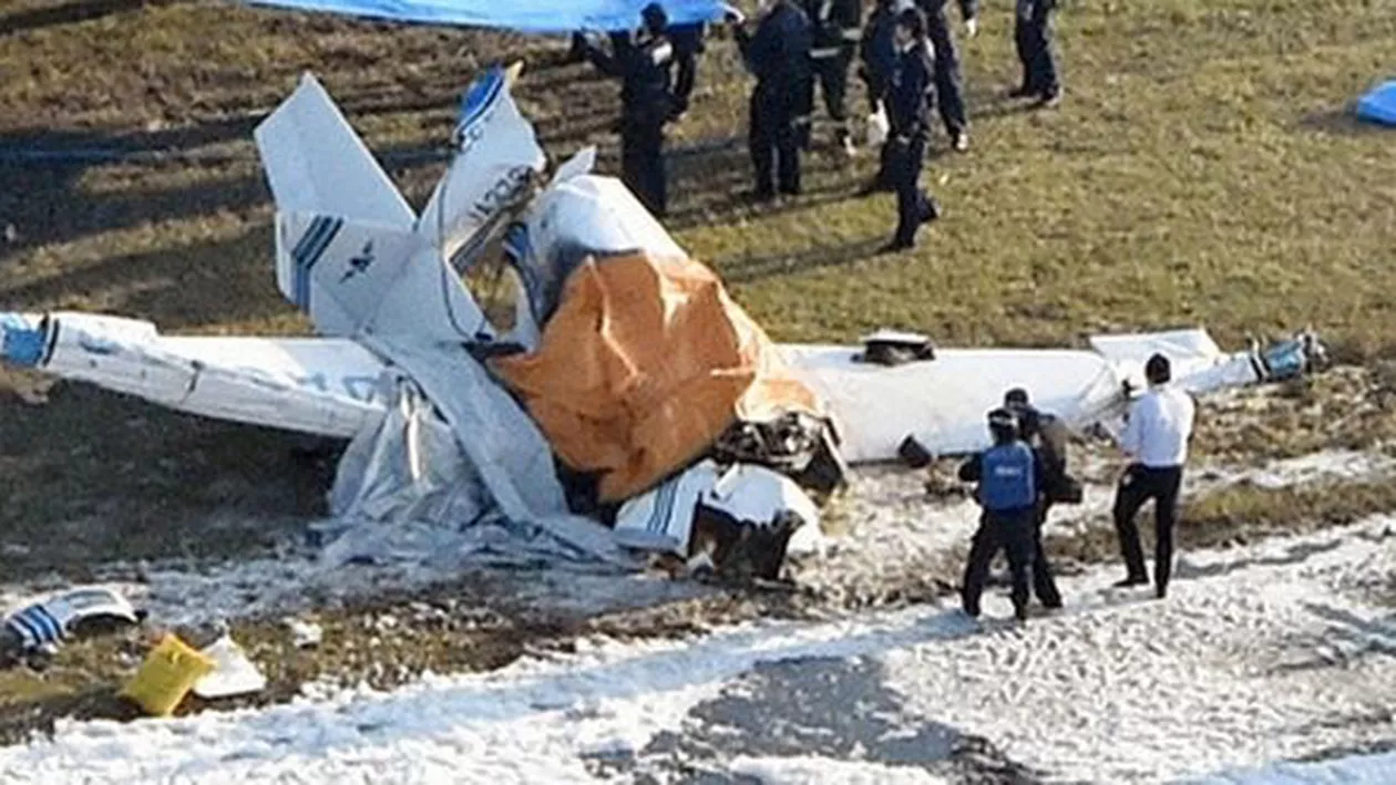 Japonia: Patru oameni au murit, după ce un avion de mici dimensiuni s-a prăbușit