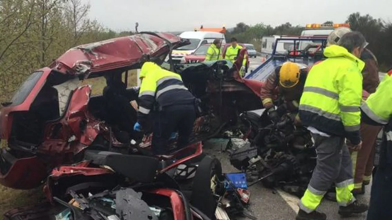 Accident grav în Spania: Șapte persoane au murit după ce două mașini s-au ciocnit, la periferia oraşului Figueres (FOTO)