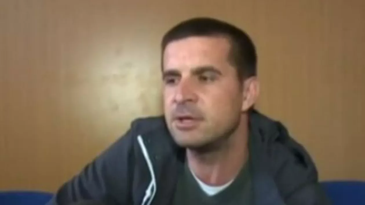 "Aveţi nişte profesori proşti, vă spun eu, şi nesimţiţi". Un profesor de religie din Târgoviște este acuzat că și-ar fi jignit elevii și colegii (VIDEO)