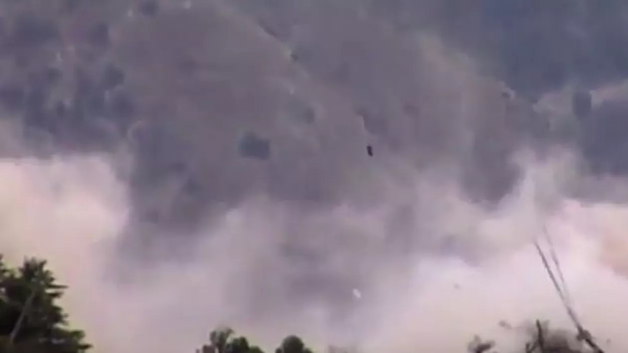 Talibanii au aruncat în aer un elicopter militar în Afganistan (VIDEO)