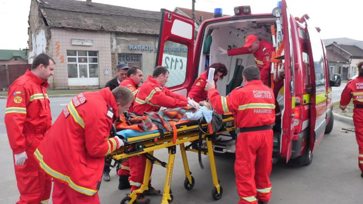 O femeie a murit după ce a fost călcată pe trotuar de o maşină de salubrizare, în Drumul Taberei din Capitală
