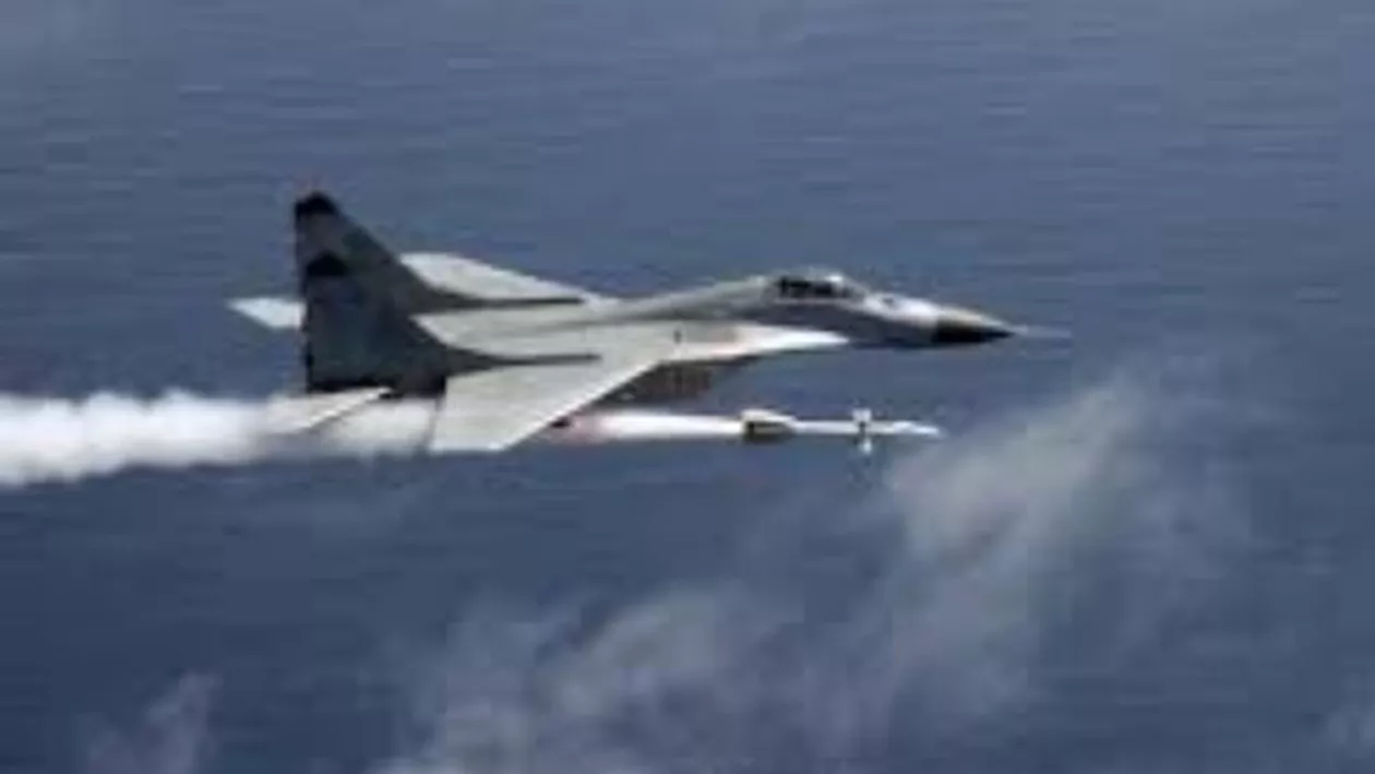 Piloţii ruşi s-au apropiat prea mult de spaţiul aerian al României: "Am ridicat de patru ori avioanele militare din cauza Rusiei"