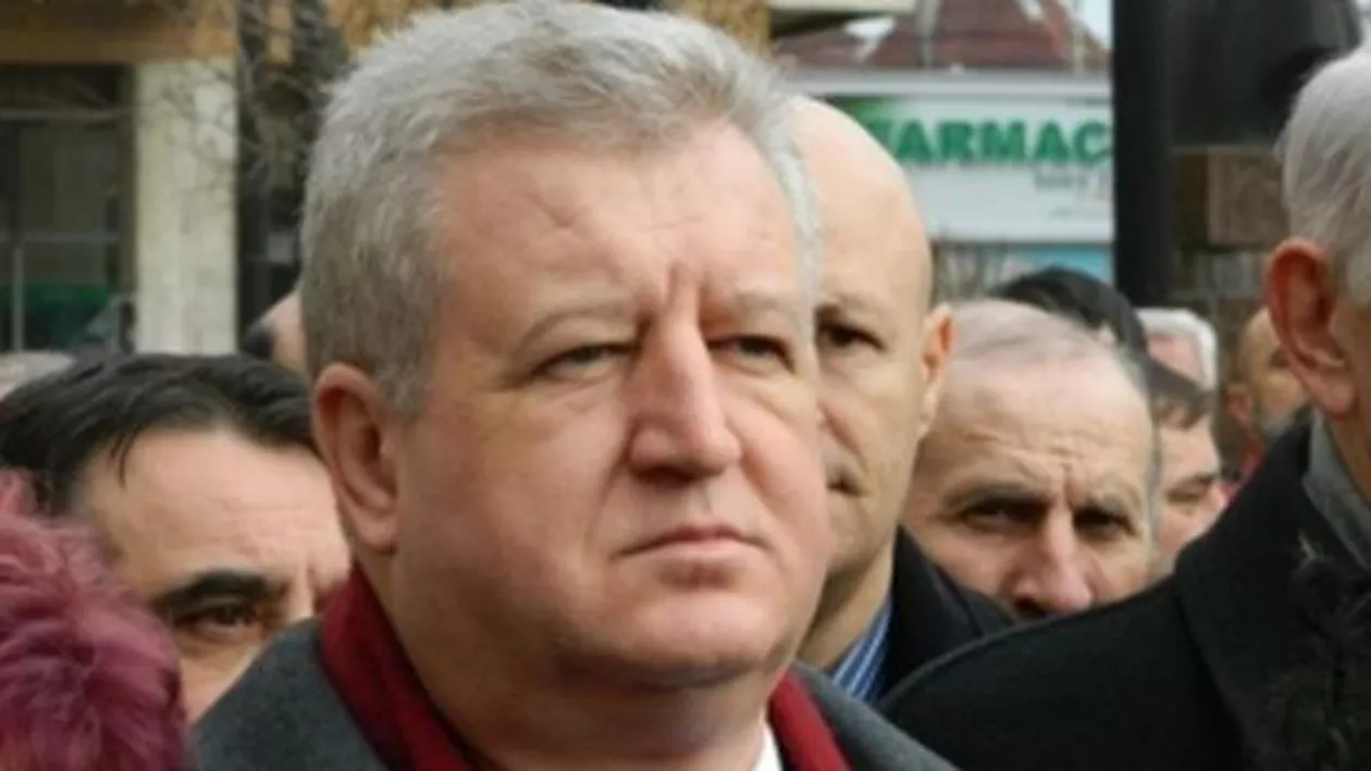 Senatorul Daniel Savu cere convocarea de urgență a Comisiei SRI și audierea sa pentru a aduce elemente noi în scandalul ofițerilor acoperiţi din politică