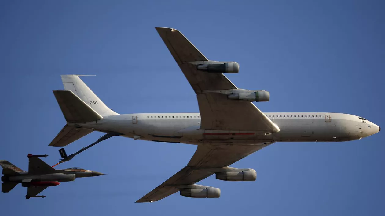 Un avion de luptă din Norvegia a deschis focul asupra propriului turn de control