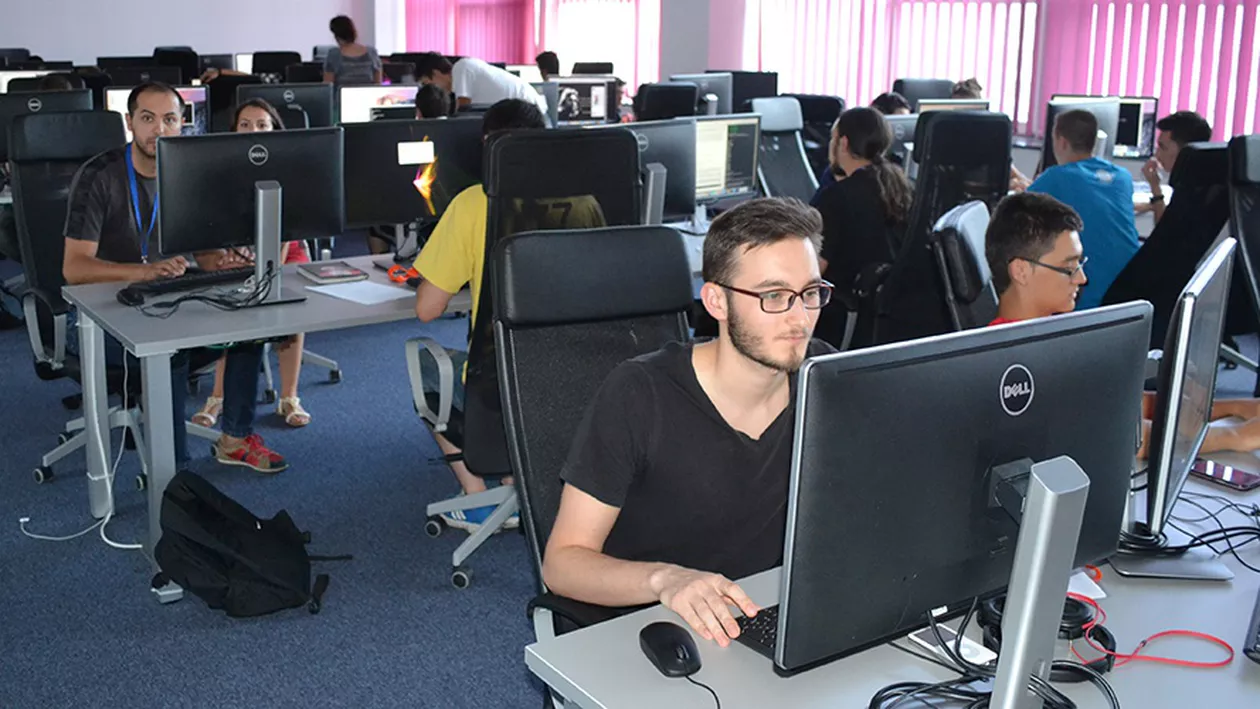Presa franceză a scris un articol elogios despre şcolile de programare IT din Cluj-Napoca: „Sunt pregătiţi să facă faţă aşteptărilor pieţei muncii ca dezvoltatori web”