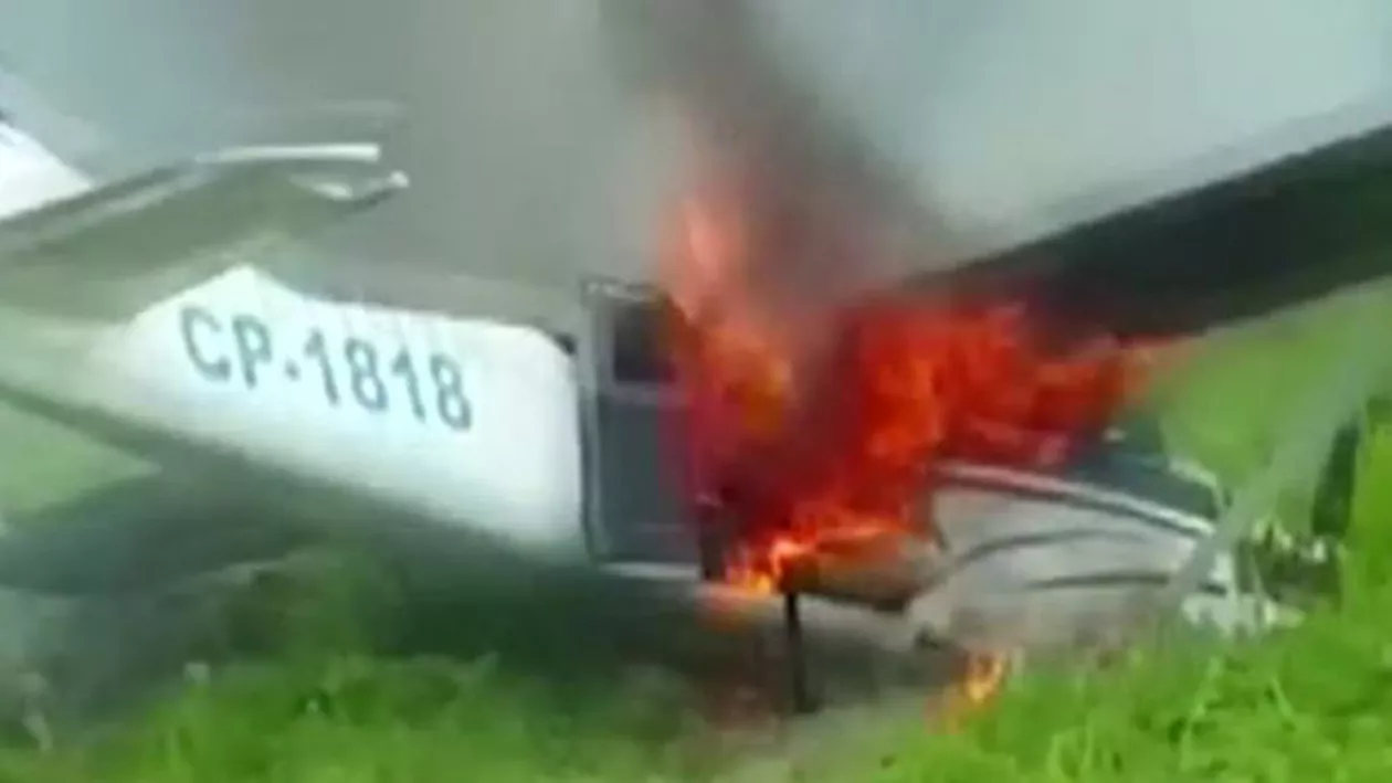 Urmărire dramatică între poliția peruană și un avion care transporta droguri: Forțele de ordine au confiscat 70 de kilograme de cocaină (VIDEO)