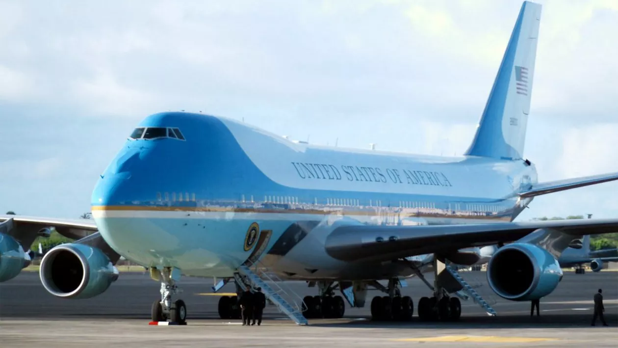 Alertă lângă baza Air Force One din SUA. O femeie a pretins că are o bombă legată la piept