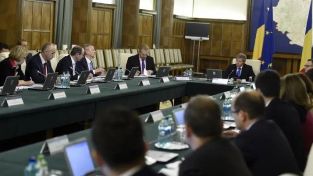 Bogdan Chirieac, atac la tehnocrați: "În 2015 a fost instalat un «guvern-marionetă»" (VIDEO)