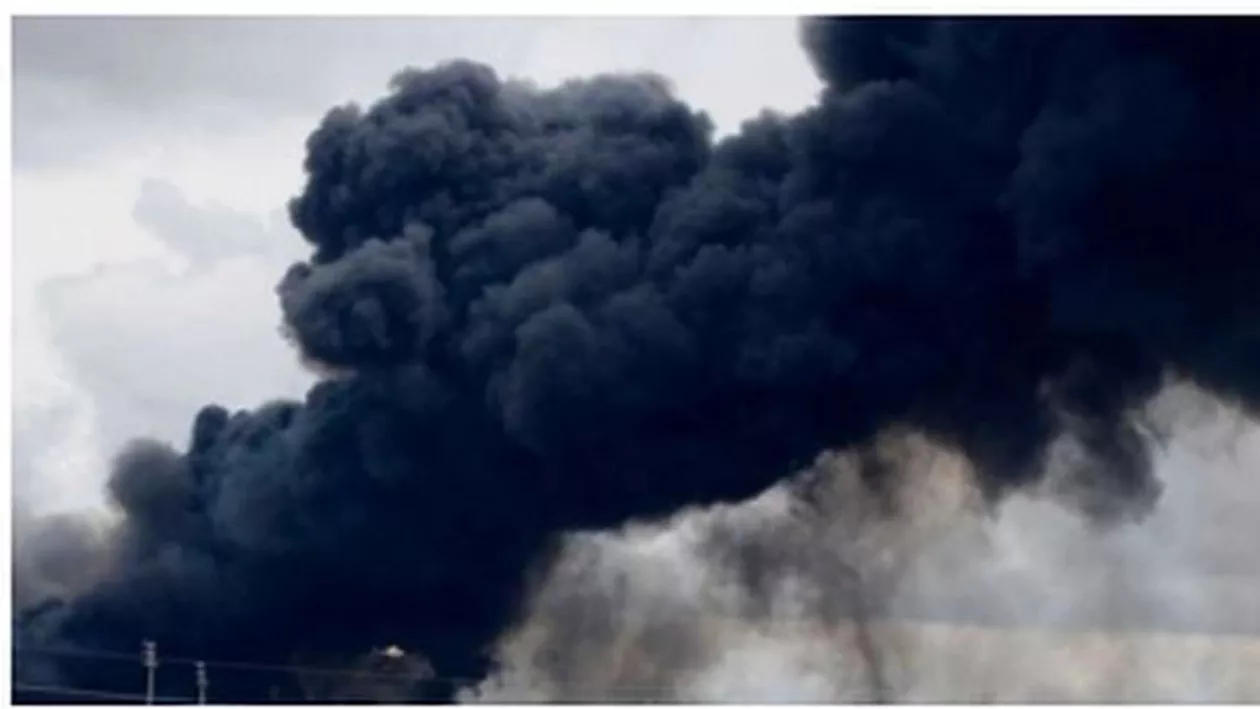 Dezastru în Madrid: Incendiul violent din depozitul de cauciucuri nu poate fi stins (VIDEO)