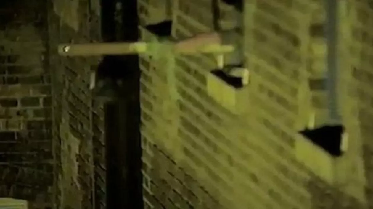 Cum ajung deținuții să intre în posesia telefoanelor mobile și a drogurilor. Adevărul din spatele gratiilor (VIDEO)