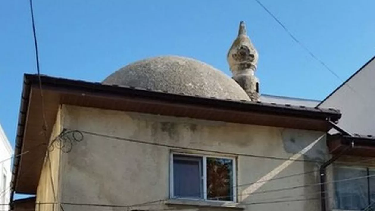 Constanța: Cum arată moscheea transformată în bloc de locuințe (FOTO)