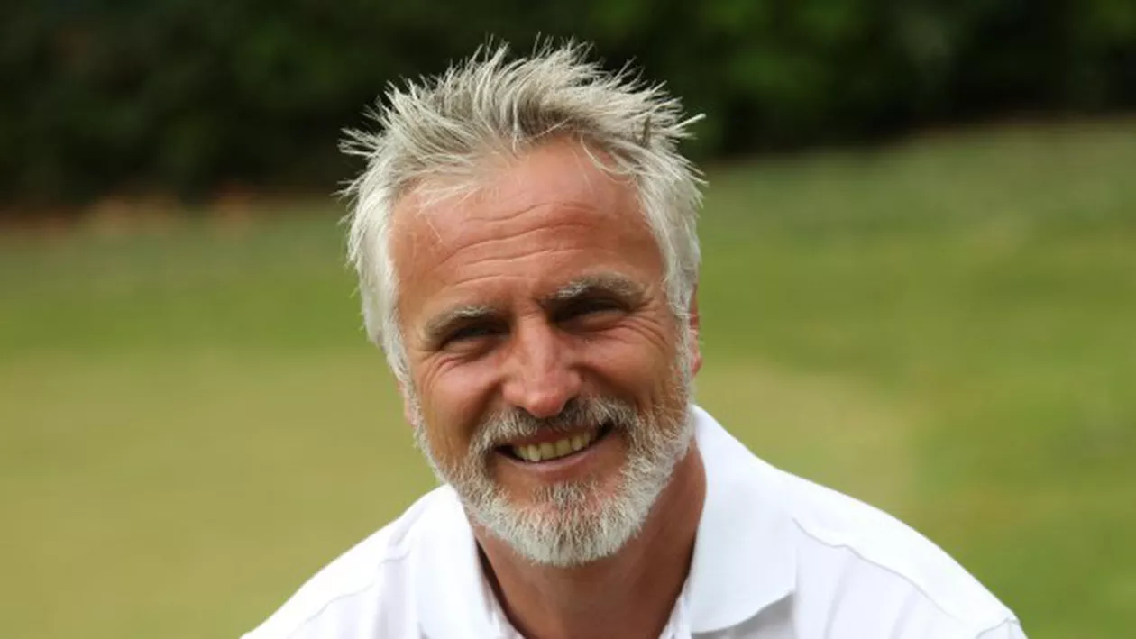 Fostul internaţional francez David Ginola a suferit un stop cardiac