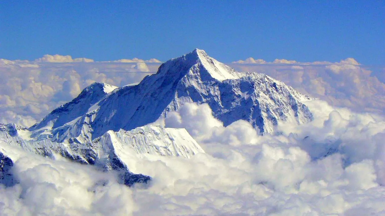 Cercetătorii au descoperit că Everest nu este cel mai înalt munte din lume