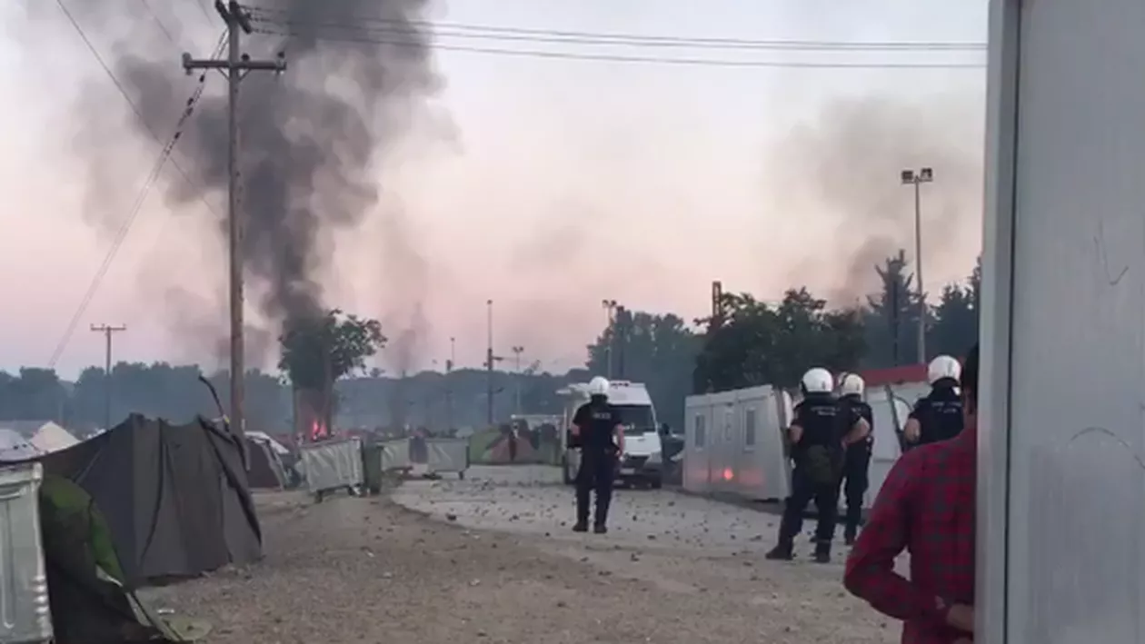Conflict fără precedent între migranții din tabăra de la Idomeni și forțele de ordine (VIDEO)
