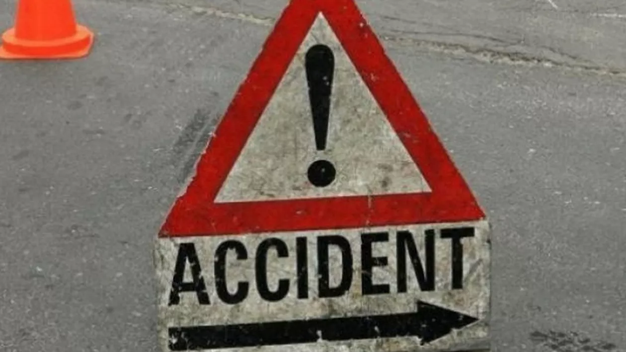 Cinci mașini implicate într-un accident provocat de ploaie, în Pasajul Unirii din Capitală