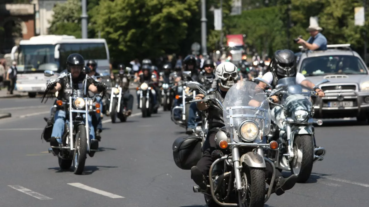 Eveniment auto extraordinar în centrul Capitalei (FOTO)