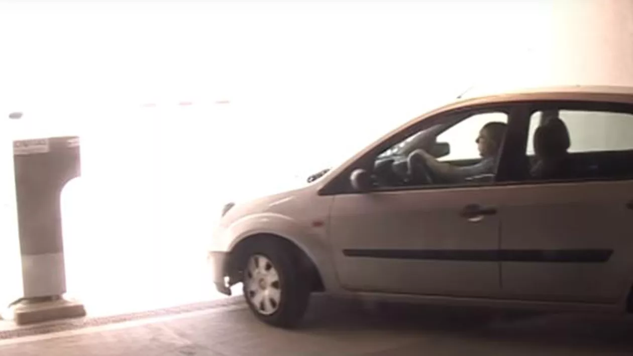 "Dorel" a comis-o din nou: Noua parcare subterană din Craiova le dă bătăi de cap șoferilor (VIDEO)