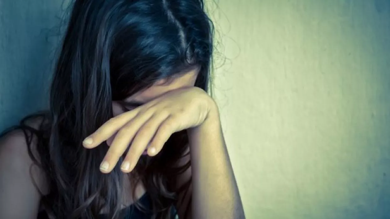 Viol pe bani publici: Statul român, amendat de CEDO după ce magistraţii bihoreni au iertat şase violatori ai unei minore cu handicap