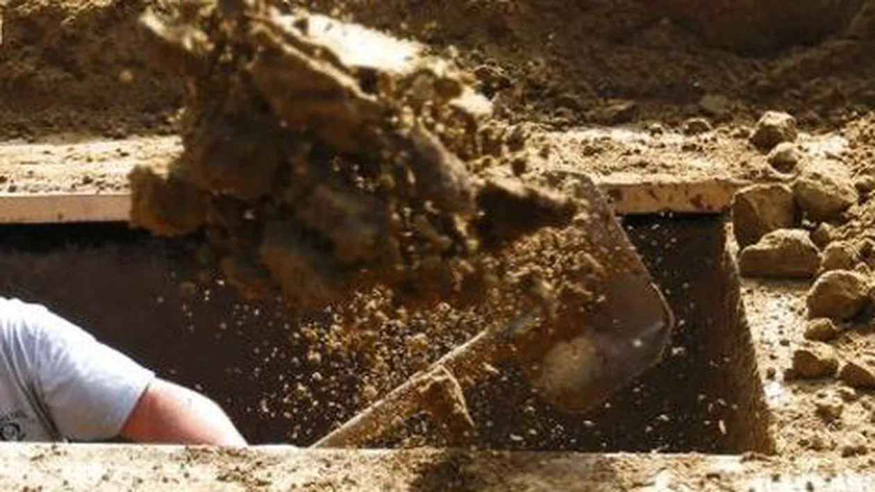 Competiție inedită în Ungaria, unde fost organizat un concurs de săpat gropi de cimitir (VIDEO)