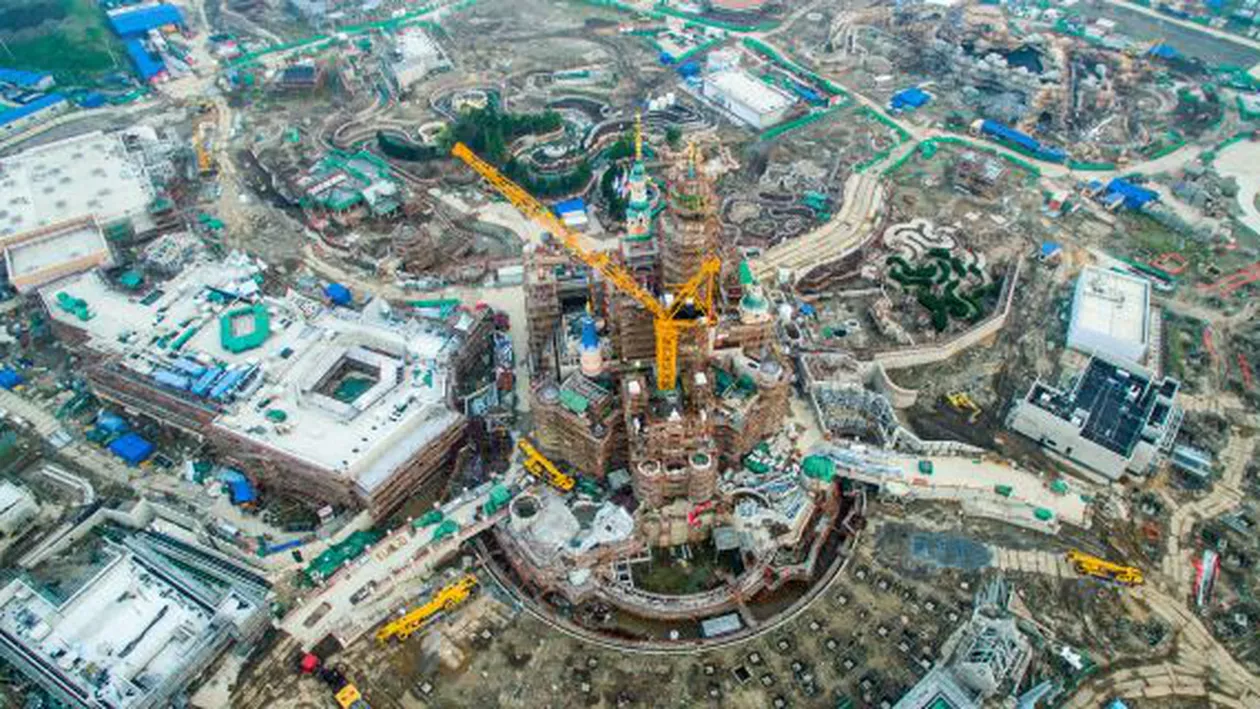 Disney şi-a anunţat intrarea pe piaţa din China: Cel mai bogat om din țară este hotărât să lupte cu Mickey Mouse pentru supremație