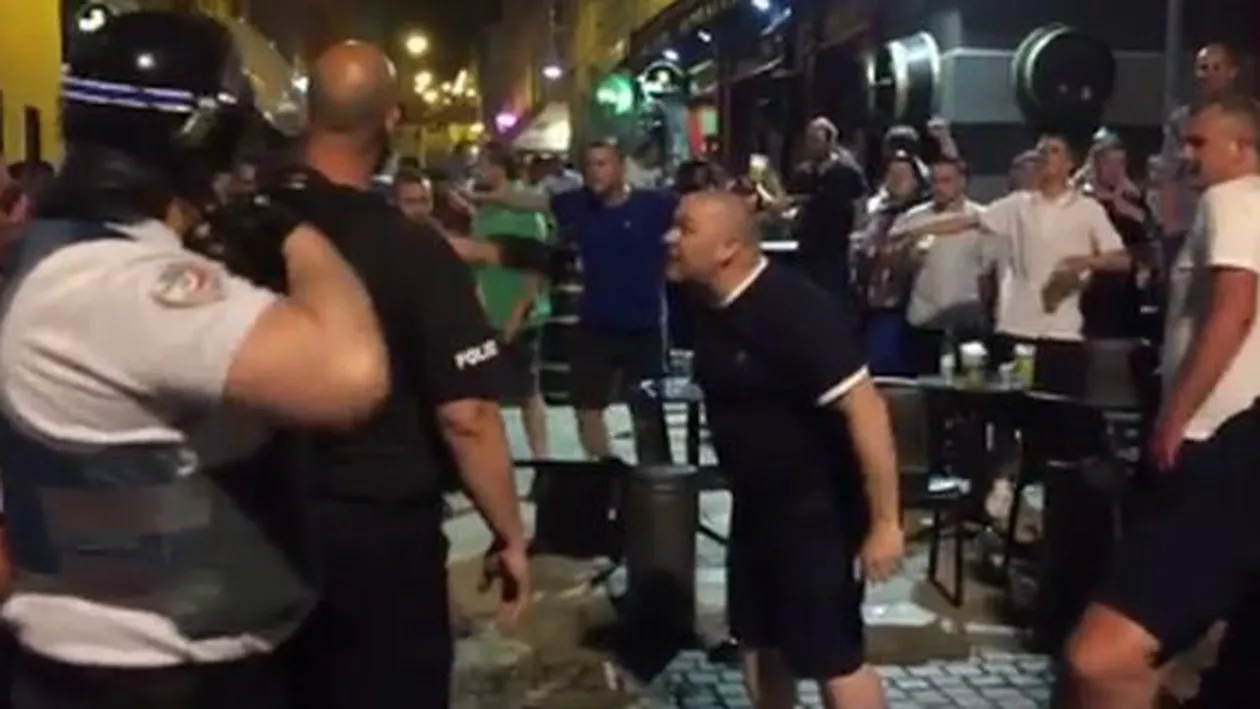 ”Stat Islamic, unde ești?”: Confruntări violente au avut loc în Franța, între suporterii englezi și poliție, înainte de începerea Euro 2016 (VIDEO)