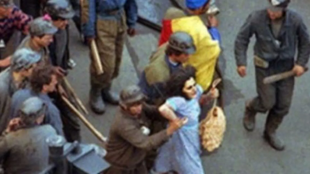 Se împlinesc 26 de ani de la Mineriadă: Niciun oficial al statului nu a pomenit nimic despre cele mai negre evenimente post-decembriste (VIDEO)