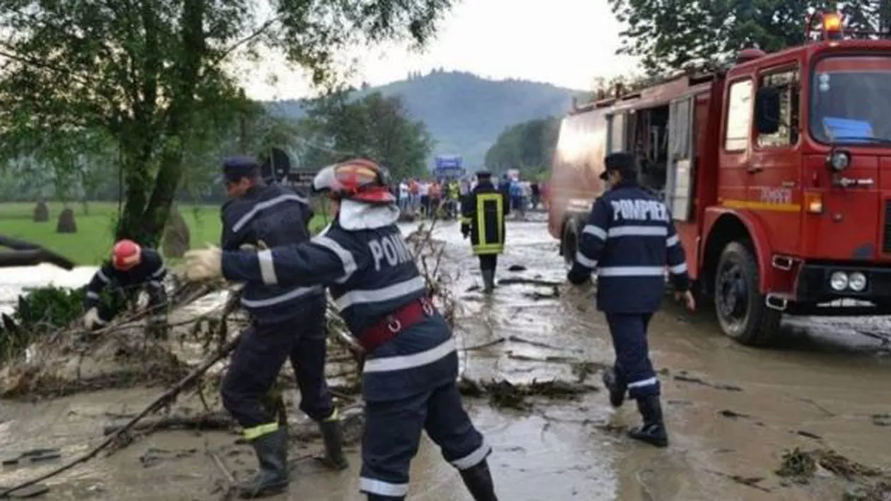 M.A.I.: Peste 1.500 de angajați au acționat în zonele afectate de inundații
