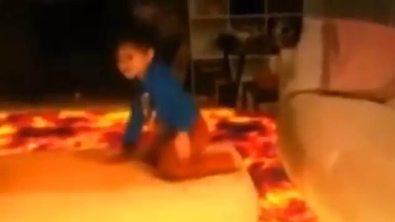 SUA: Un băiețel de trei ani, transformat în supererou de tatăl său (VIDEO)