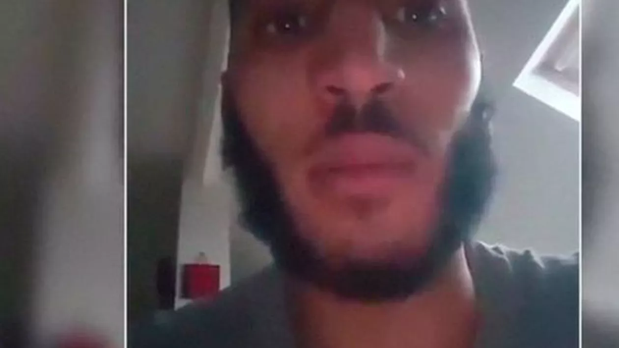 Teroristul din Paris s-a filmat cu copilul victimelor sale: "Nu știu ce să fac cu el?" (VIDEO)