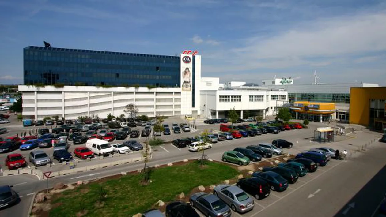 Situație fără precedent. O româncă a fost răpită dintr-un mall din Viena de iubitul său. Motivul este halucinant