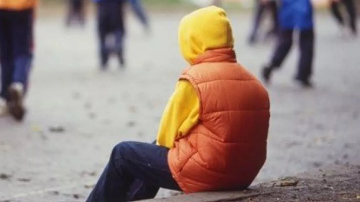 Copiii români ai căror părinţi sunt plecați la muncă în străinătate, subiect de reportaj pentru jurnaliştii de la BBC (VIDEO)