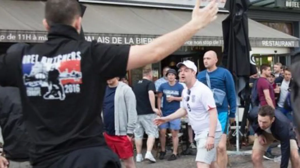 Germania: Șapte huligani ruși au agresat în Koln un grup de turişti spanioli (VIDEO)