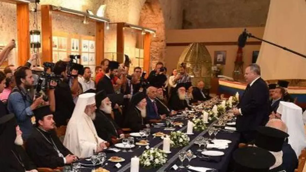 Sinodul din Creta: Ministrul grec al Afacerilor Externe, Nikos Kotzias, a oferit Patriarhilor o cină oficială la Muzeul Naval din Chania