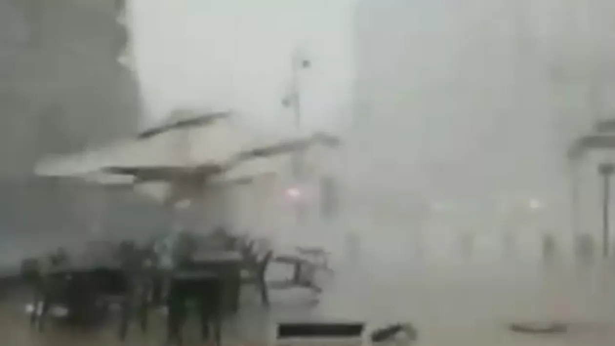 Furtunile puternice au devastat sudul şi estul Europei (VIDEO)