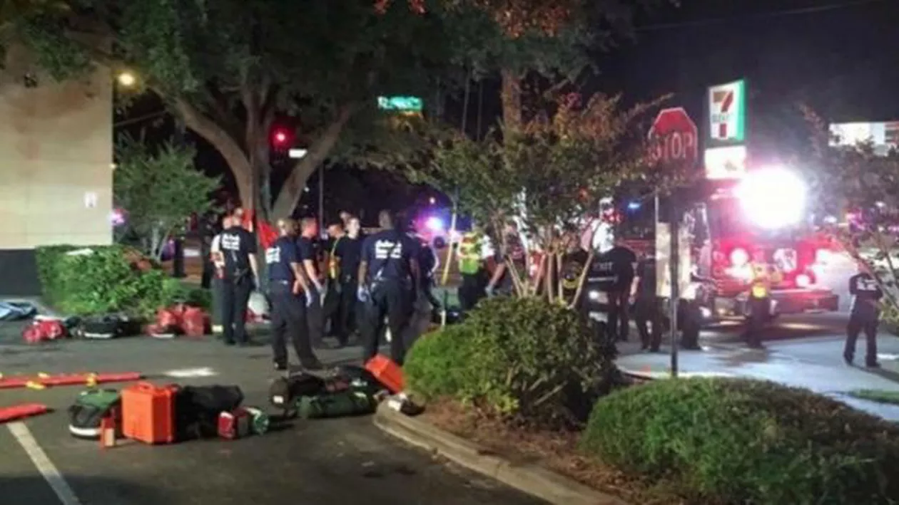 Noi detalii ies la iveală după masacrul de la Orlando. FBI a publicat discuțiile cu atacatorul