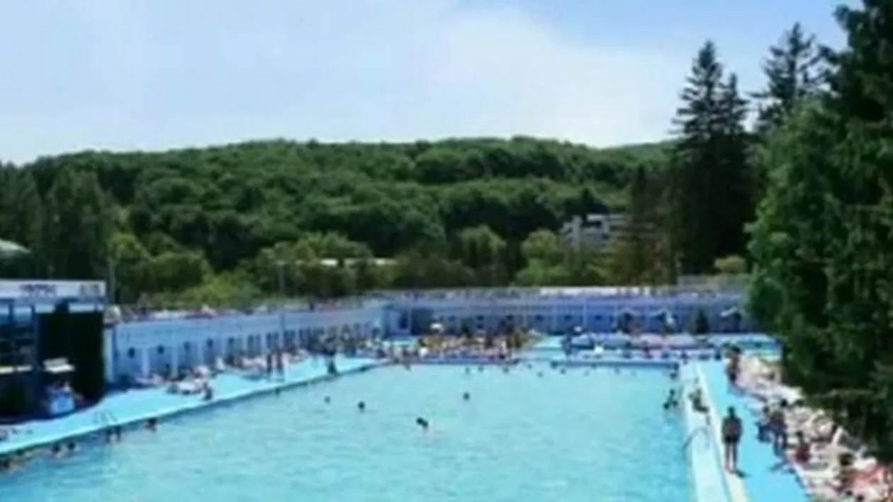 Una dintre adolescentele care s-a înecat la un ștrand din Capitală a murit (VIDEO)