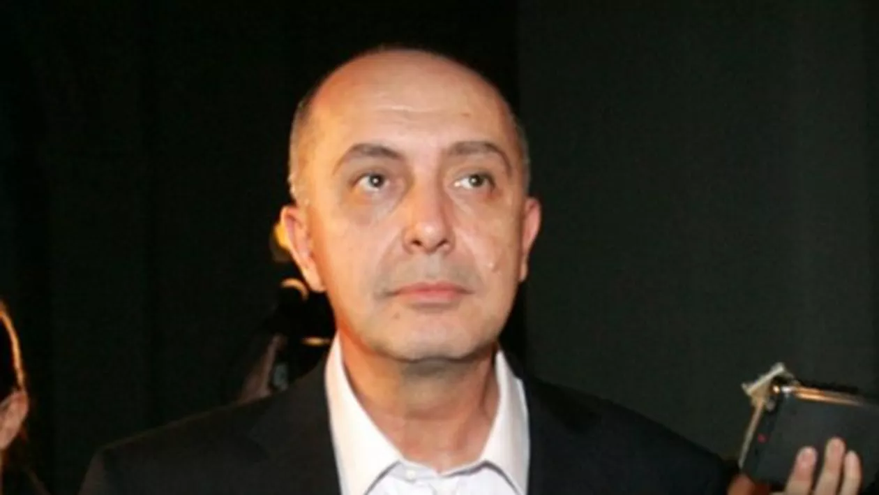 O sticlă cu palincă, una de whisky, un pix și o brichetă, bunurile confiscate de statul român în dosarul în care este acuzat Puiu Popoviciu
