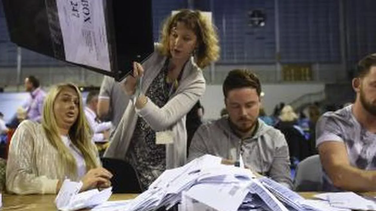 Londra: Anchetă deschisă, după ce au fost descoperite peste 77.000 de semnături false pentru organizarea unui nou referendum