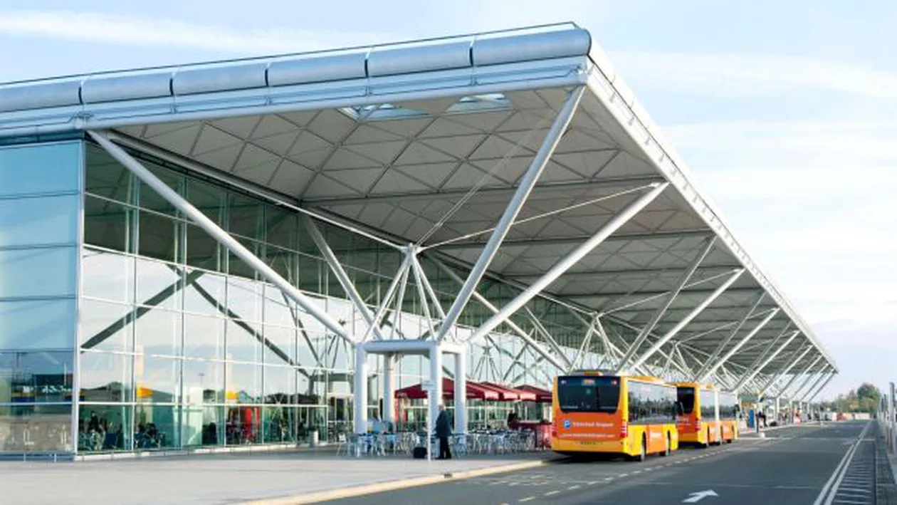 Panică la Londra! Aeroportul Stansted, evacuat de urgență