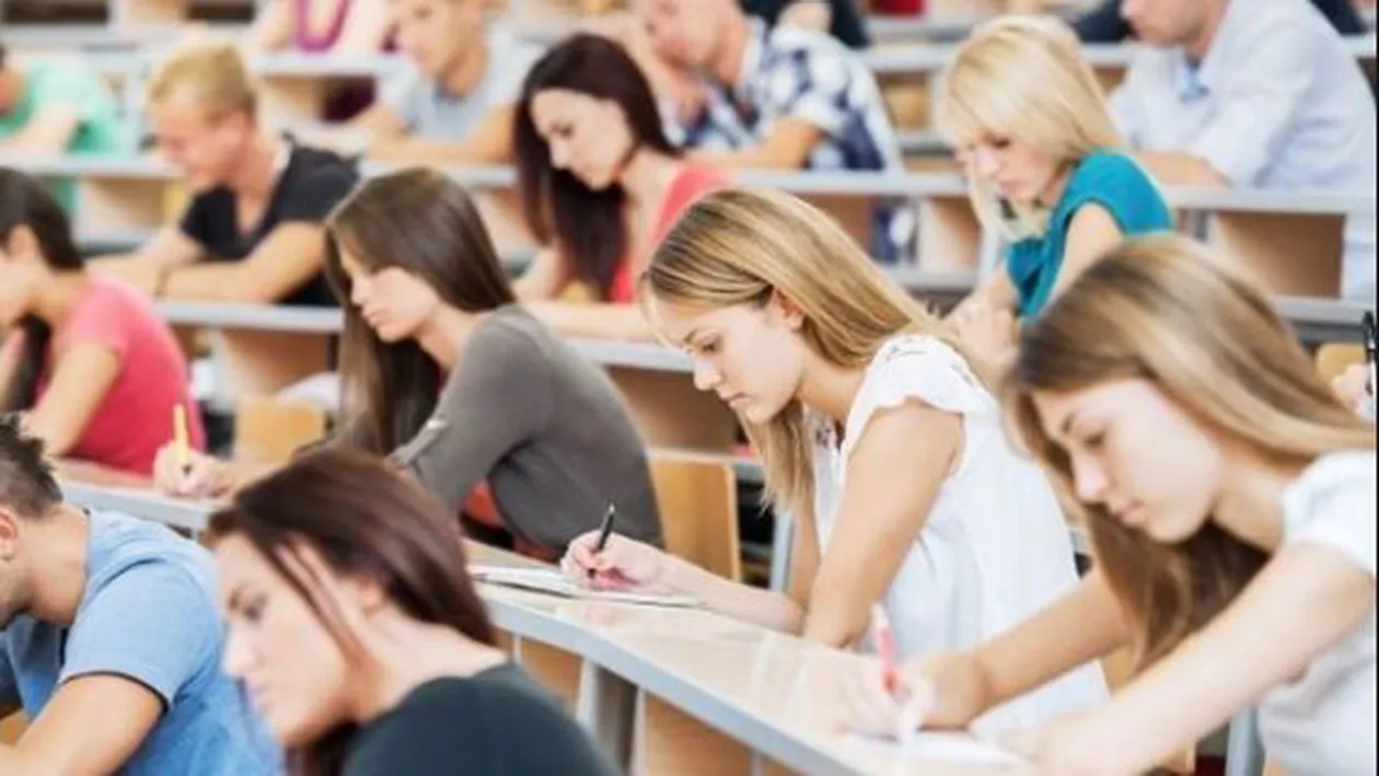 Studenții români din Marea Britanie se tem de efectele Brexit-ului: "Ne este frică de ce va urma. Este posibil să nu putem termina facultăţile la care suntem înscrişi"